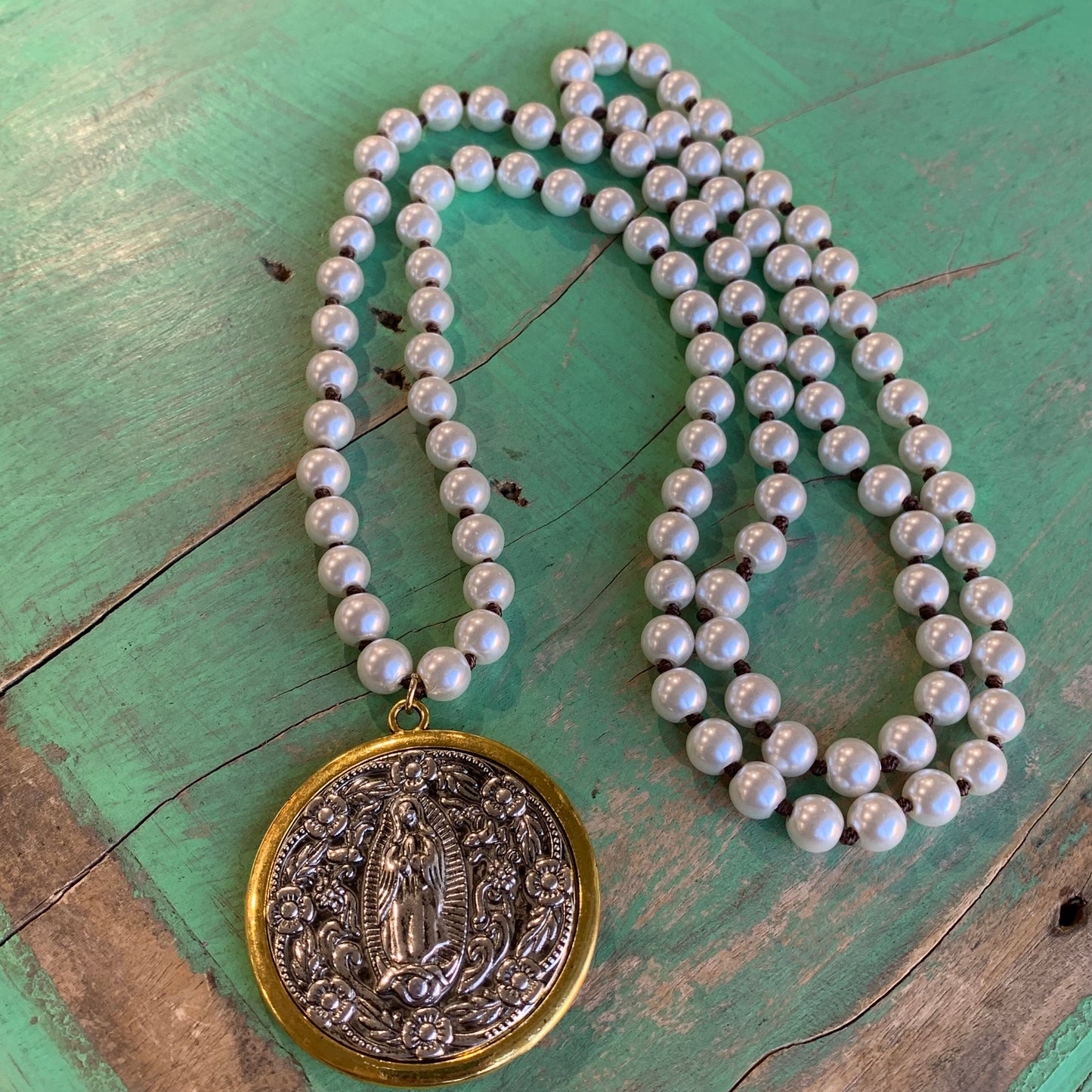 OLG Knotted Glass Pearl Necklace