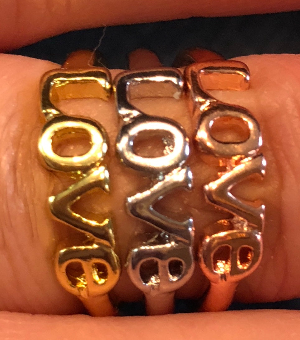LOVE Ring