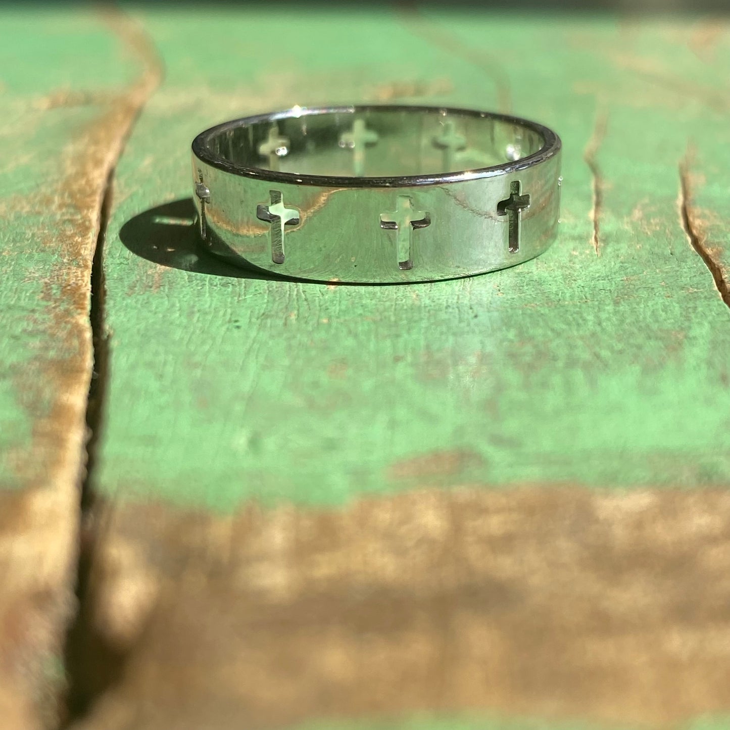 Stainless Steel Cross Cutout Ring