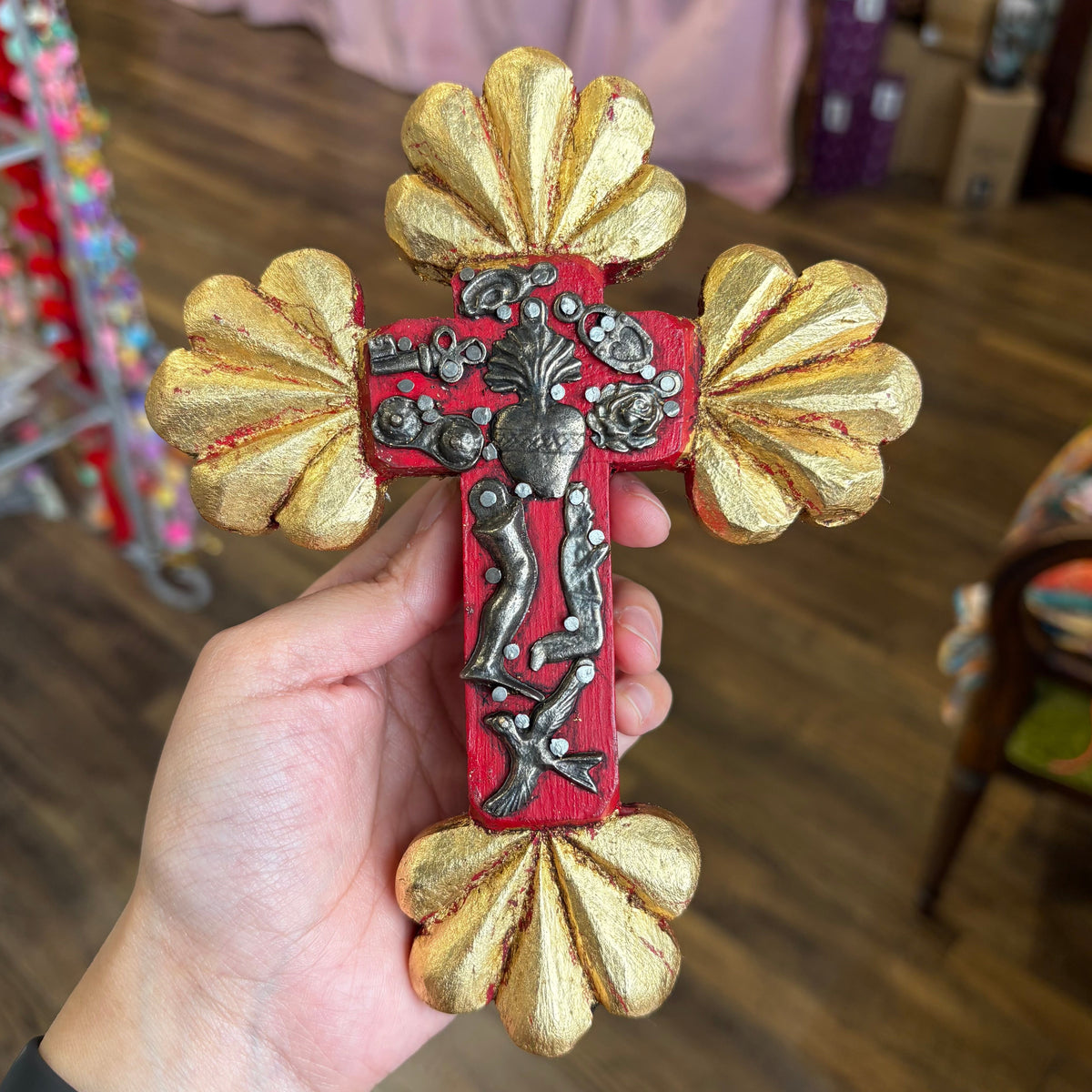 Milagros Gajos Cross