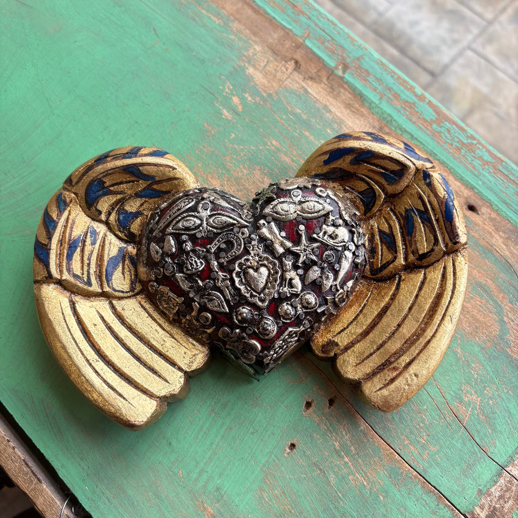 Milagros Rounded Wings Sacred Heart