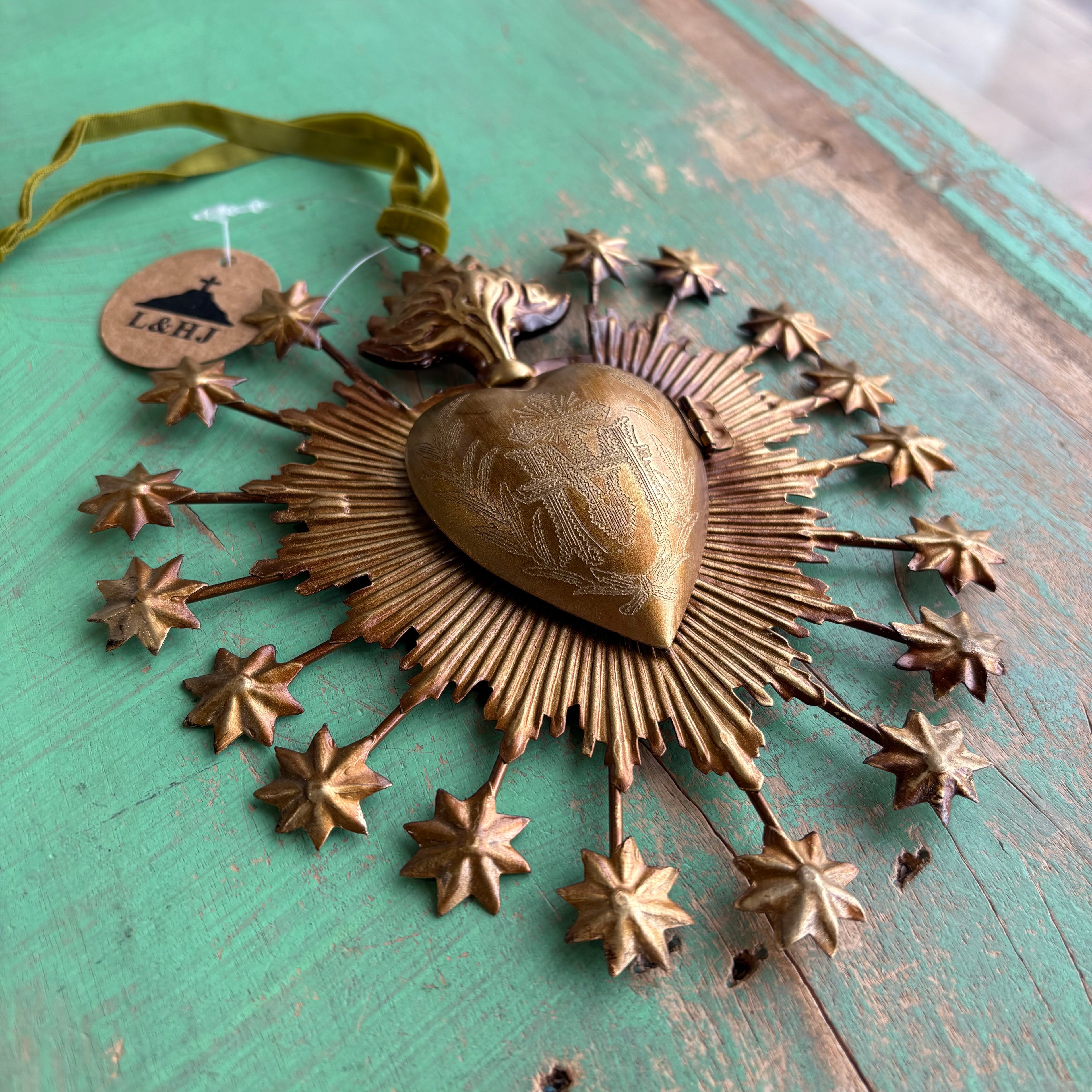 Flaming Stars 6" Sacred Heart Box