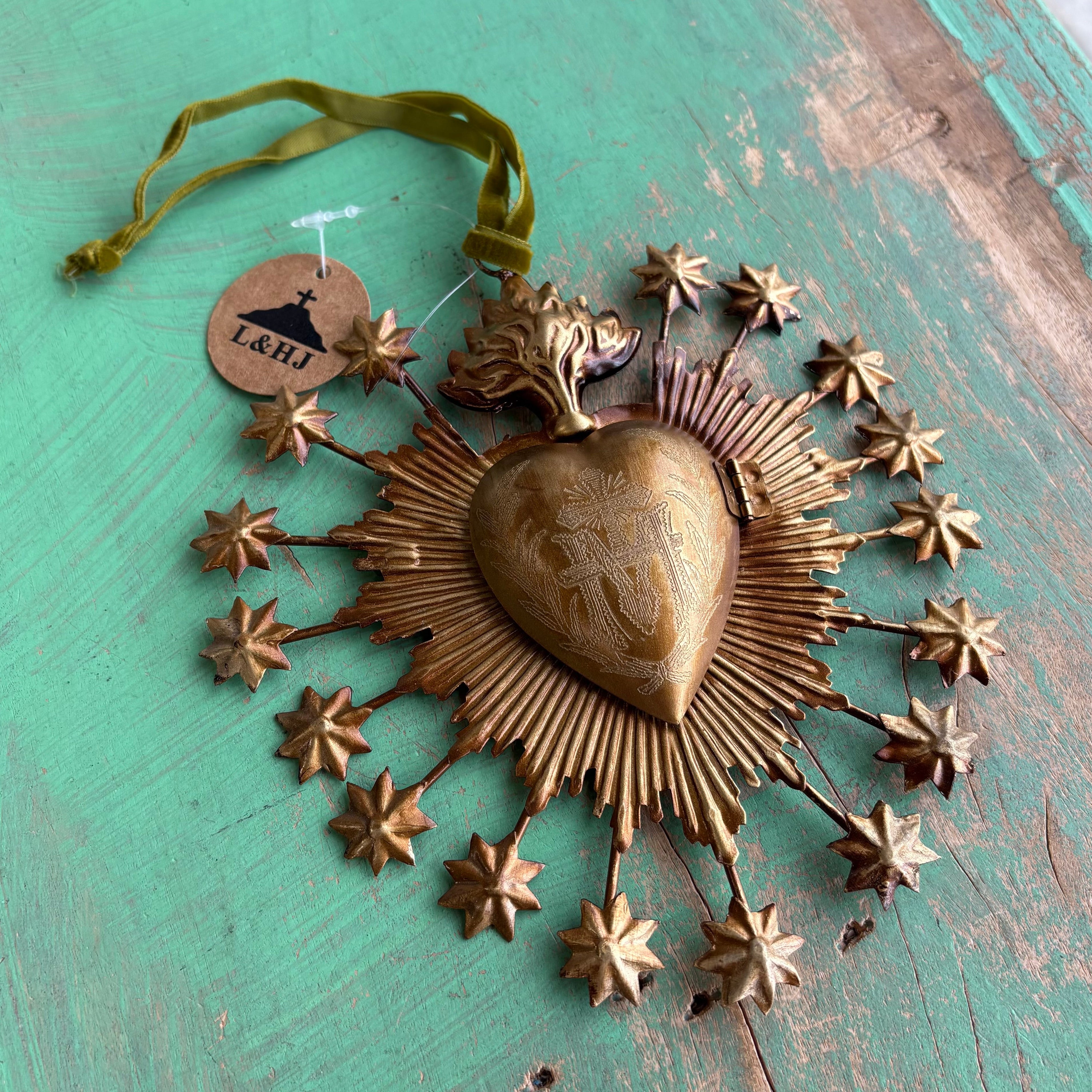 Flaming Stars 6" Sacred Heart Box