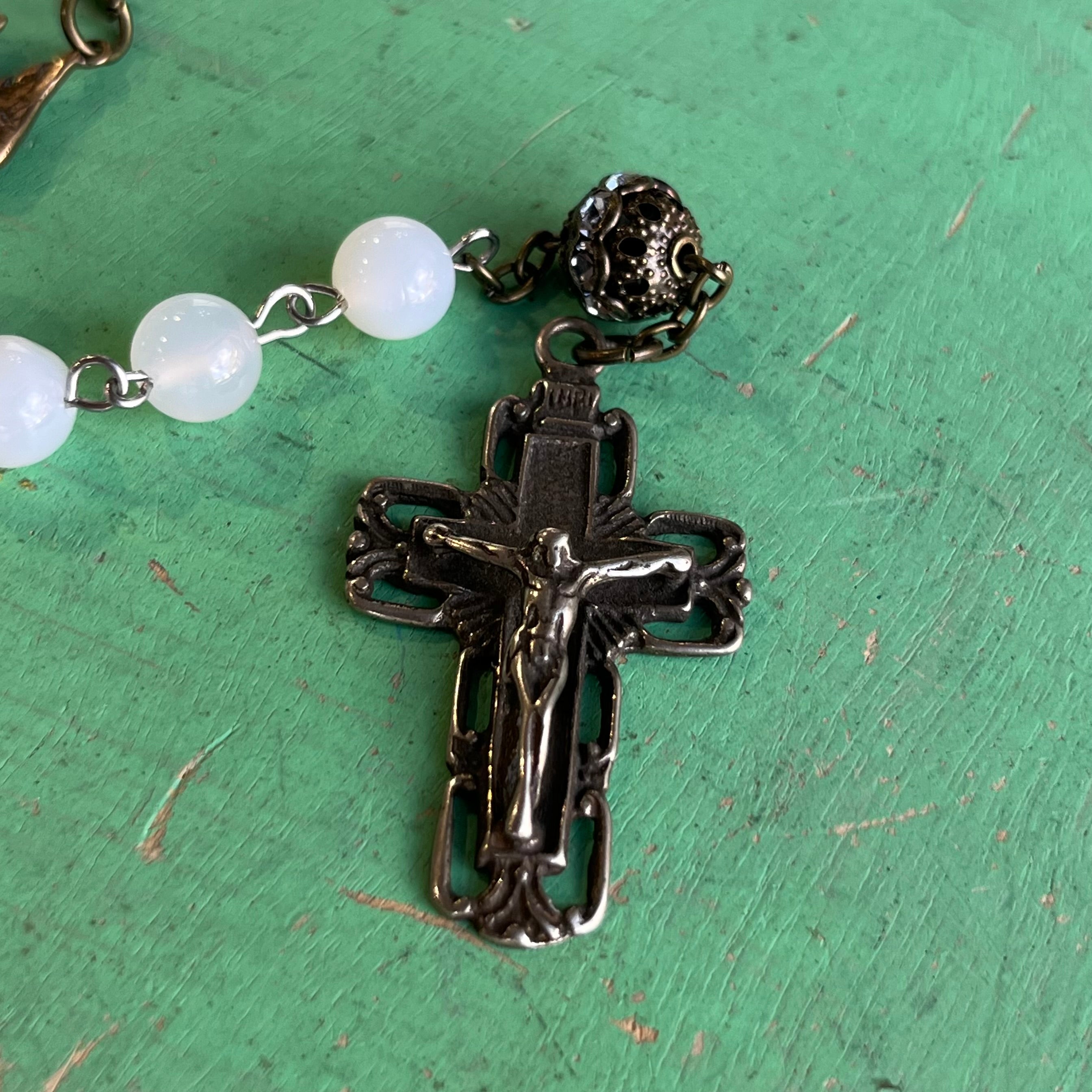 Agate White Bronze Descending Holy Spirit Rosary