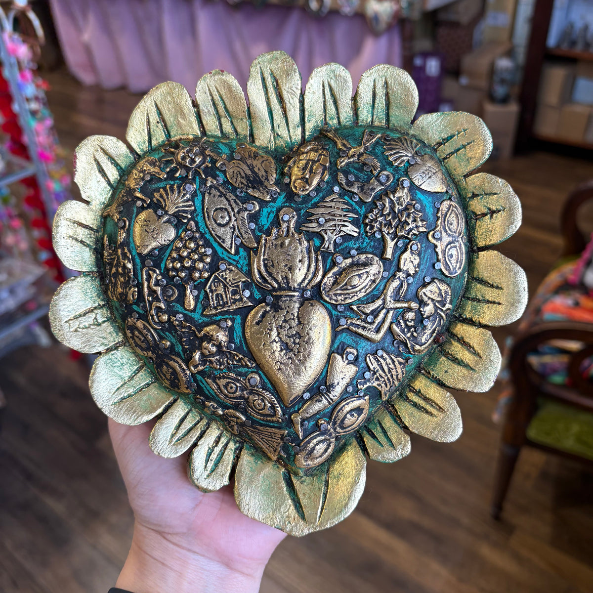 Milagros Flower Petal Sacred Heart