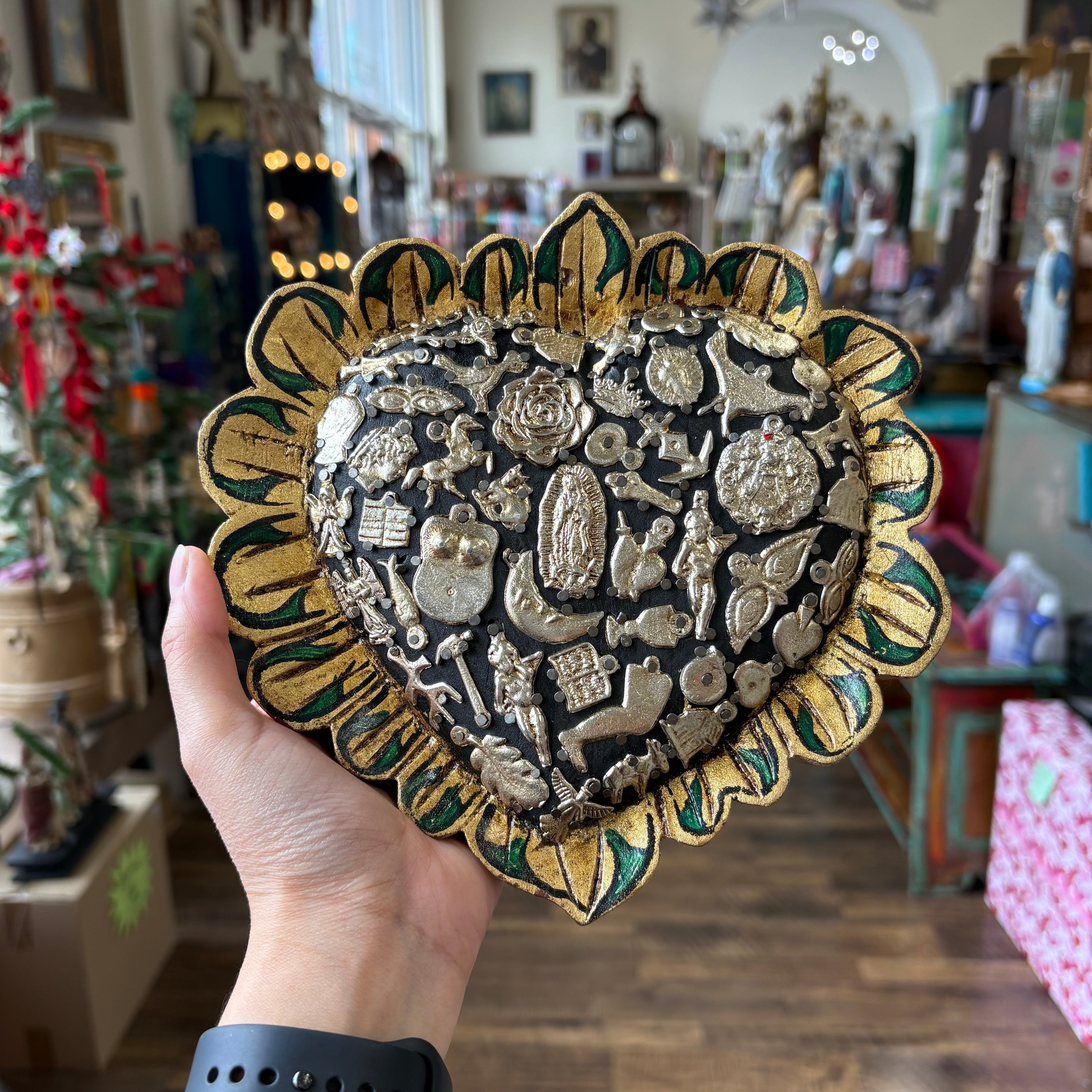 Milagros Flower Petal Sacred Heart