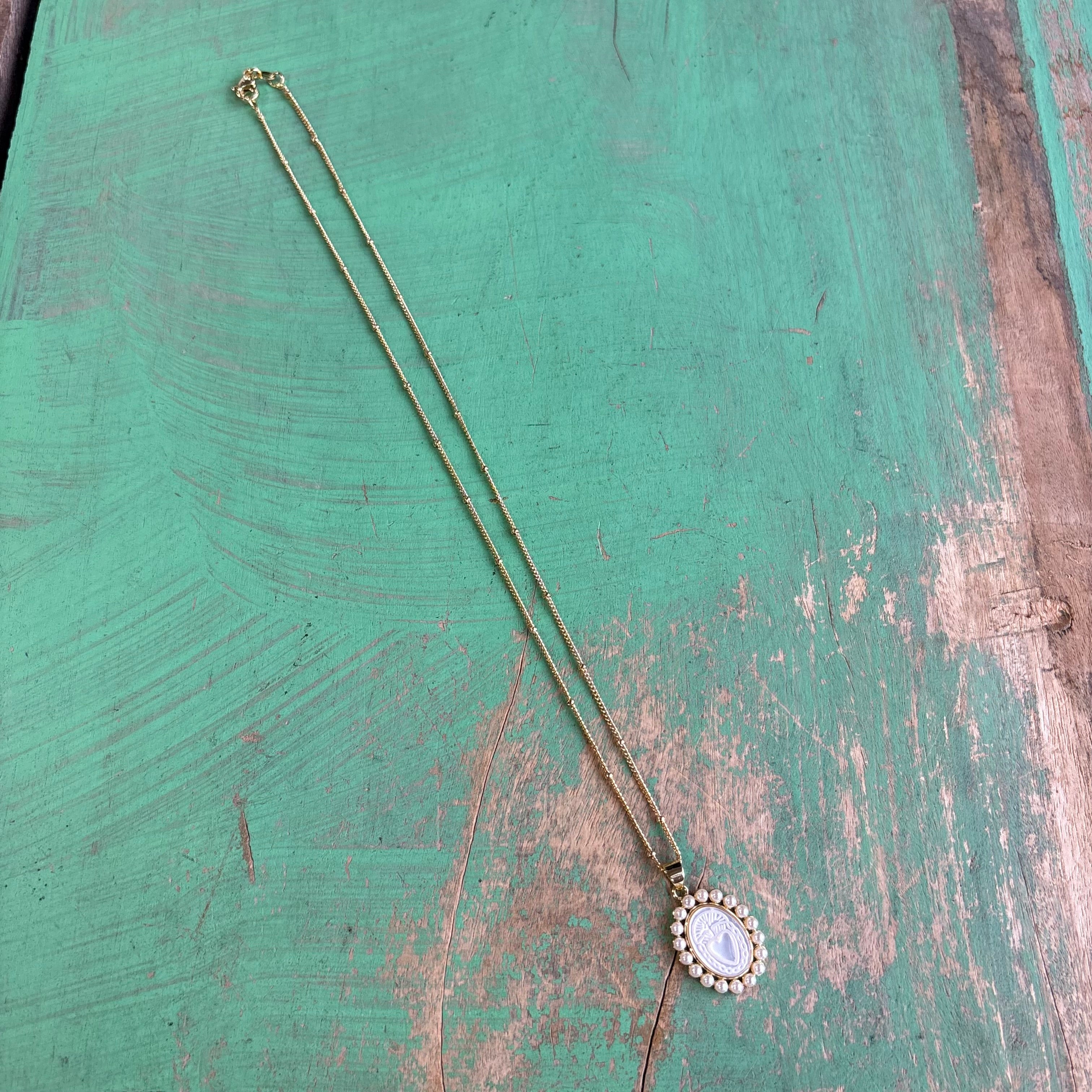 Mother of Pearl Halo Necklace