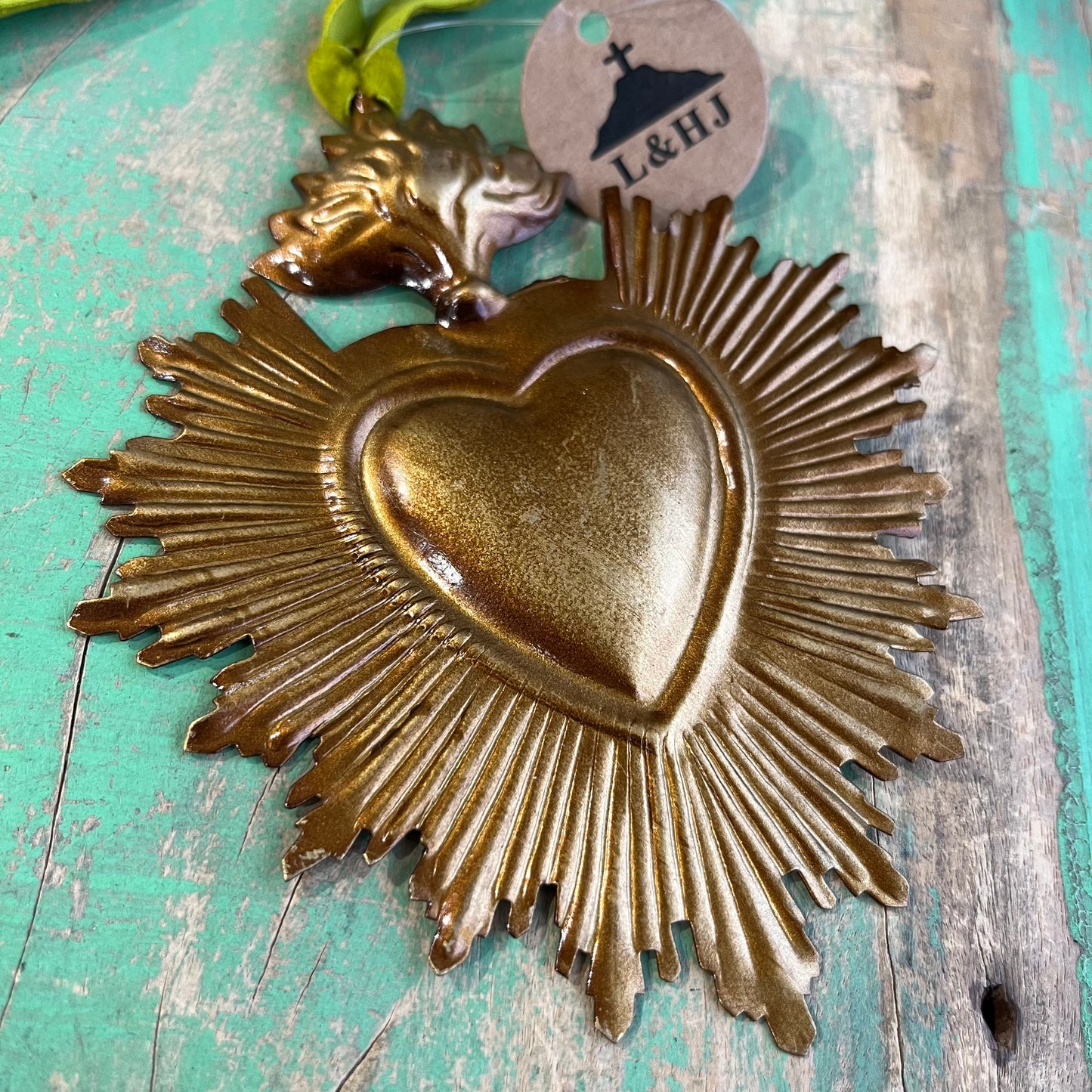 Small Rays Sacred Heart Ornament