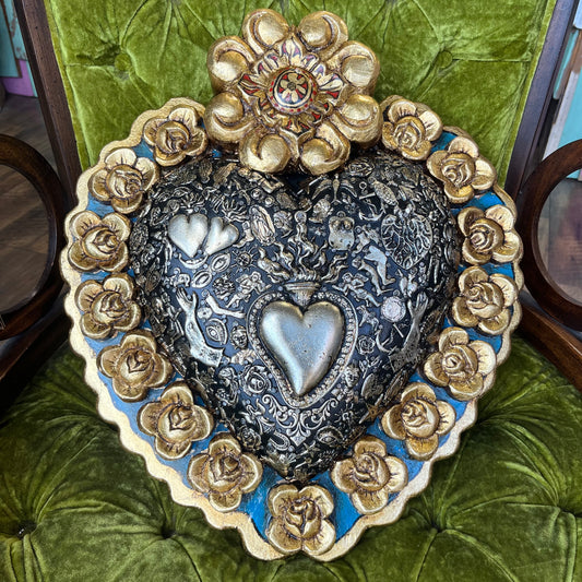 XL Gold Roses Milagros Heart