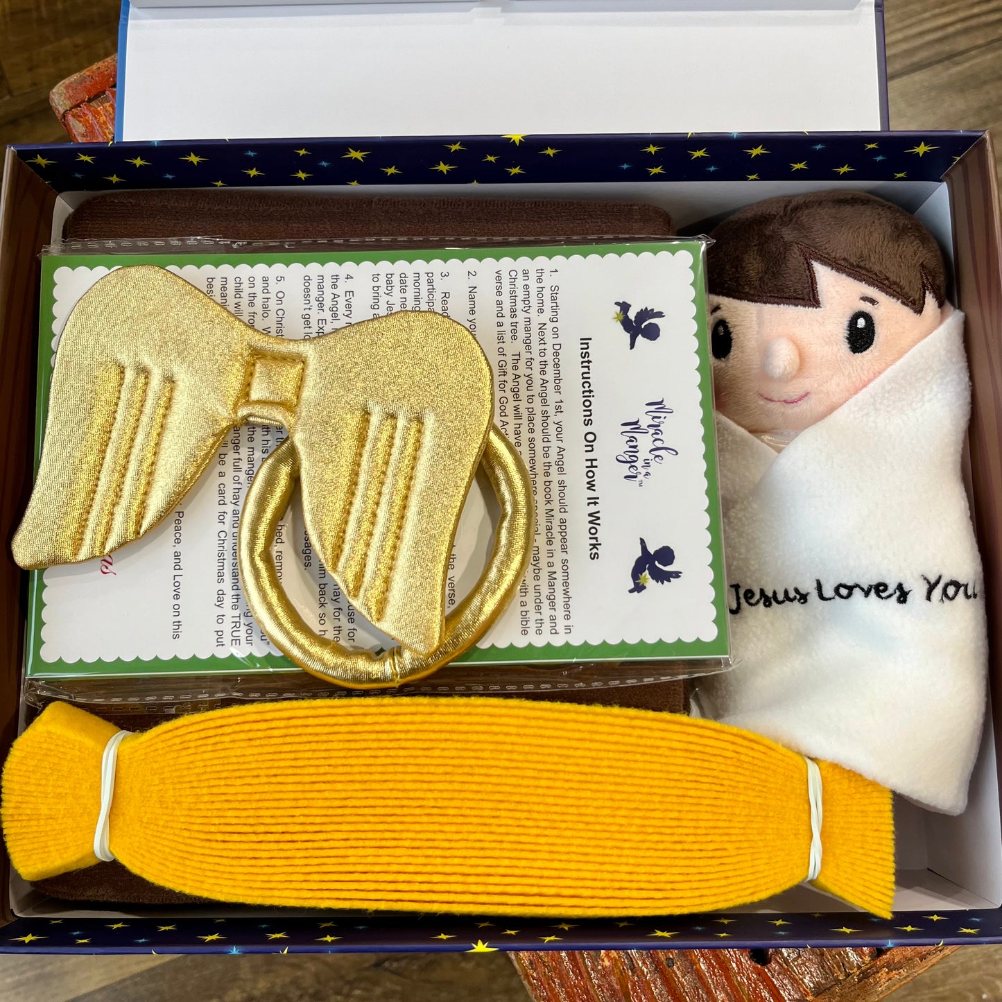 Miracle In A Manger Plush Set