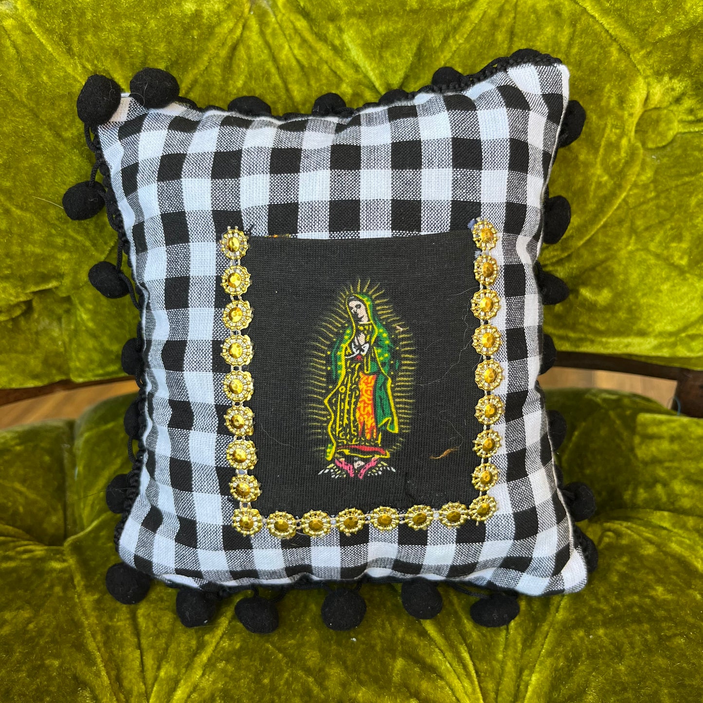 XS Saint Rosary Pillow