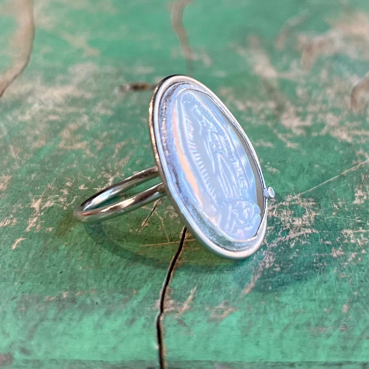 Mother of Pearl OLG with Diamond Accent Ring