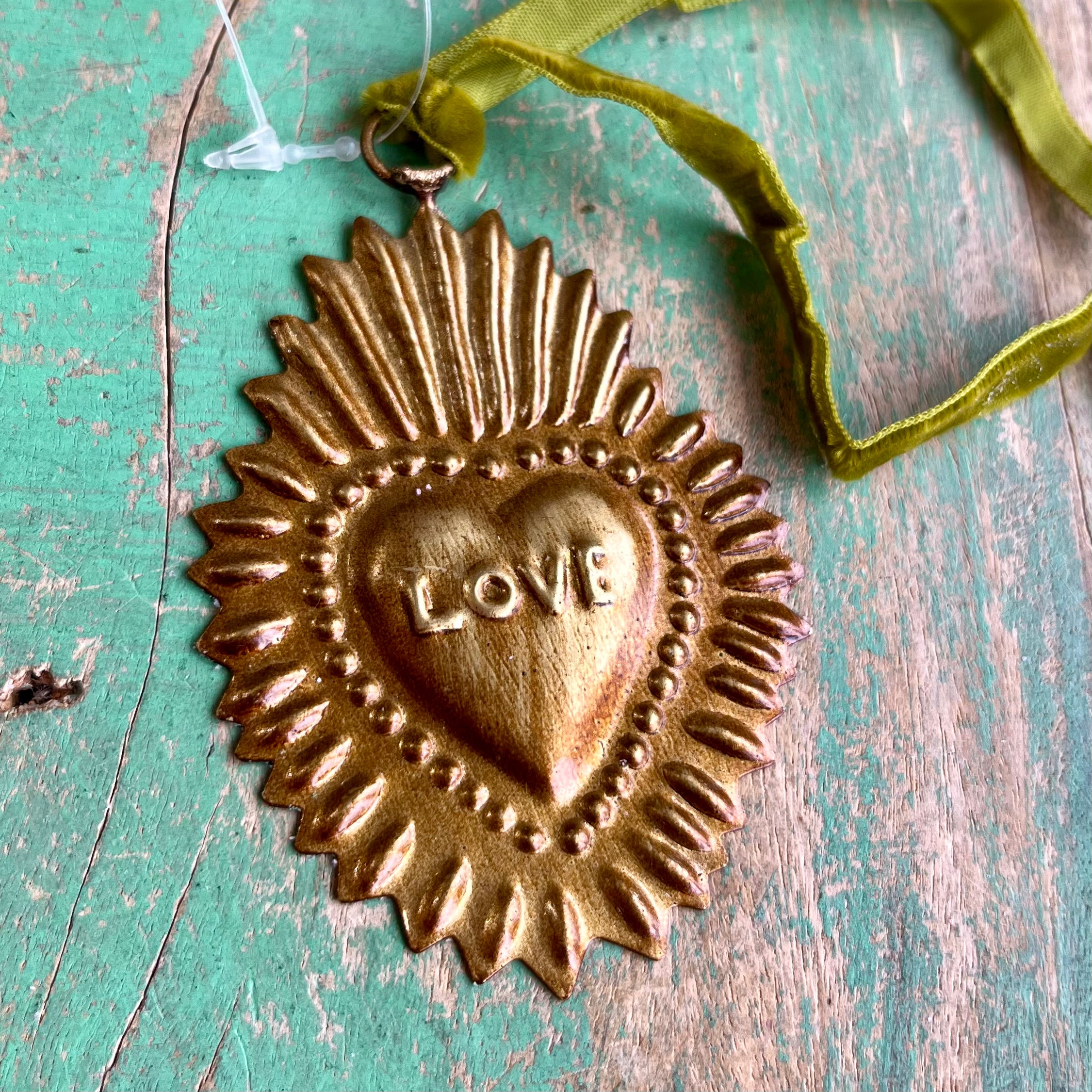 Love Tin Sacred Hearts