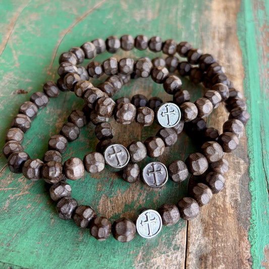 Pebble Saddle Wood Bracelet