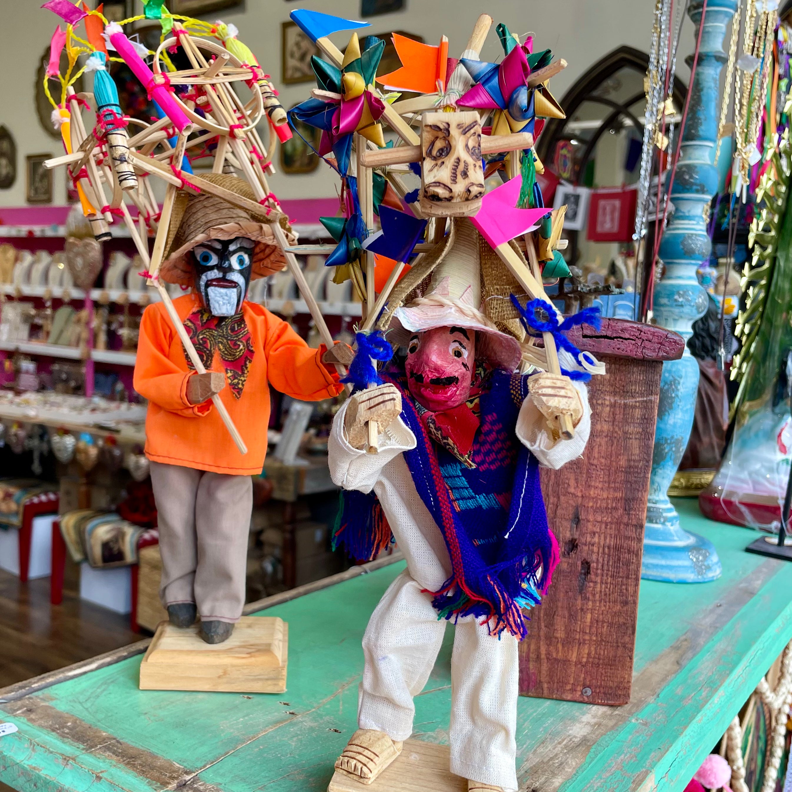 Hecho en Mexico figurines