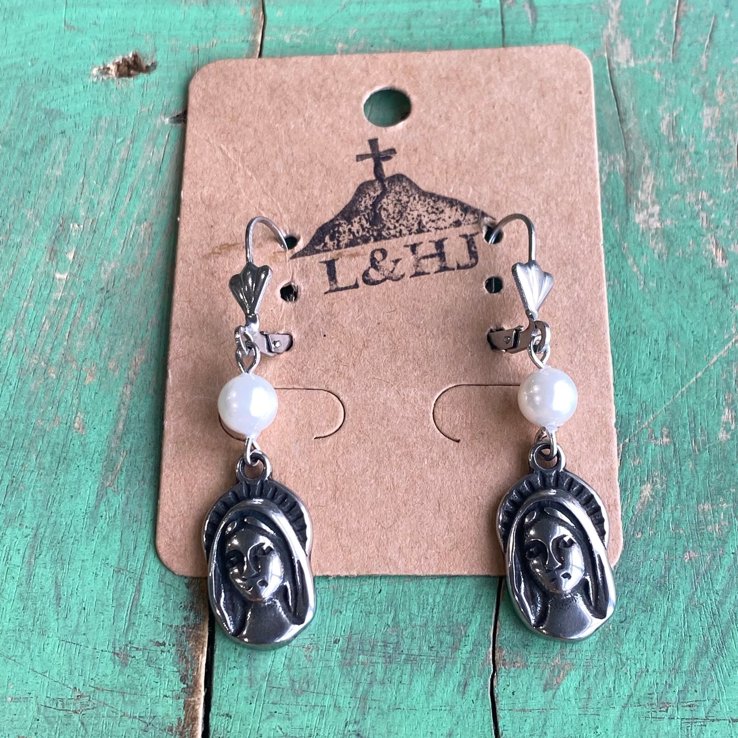 Face of Mary Pearl Earrings