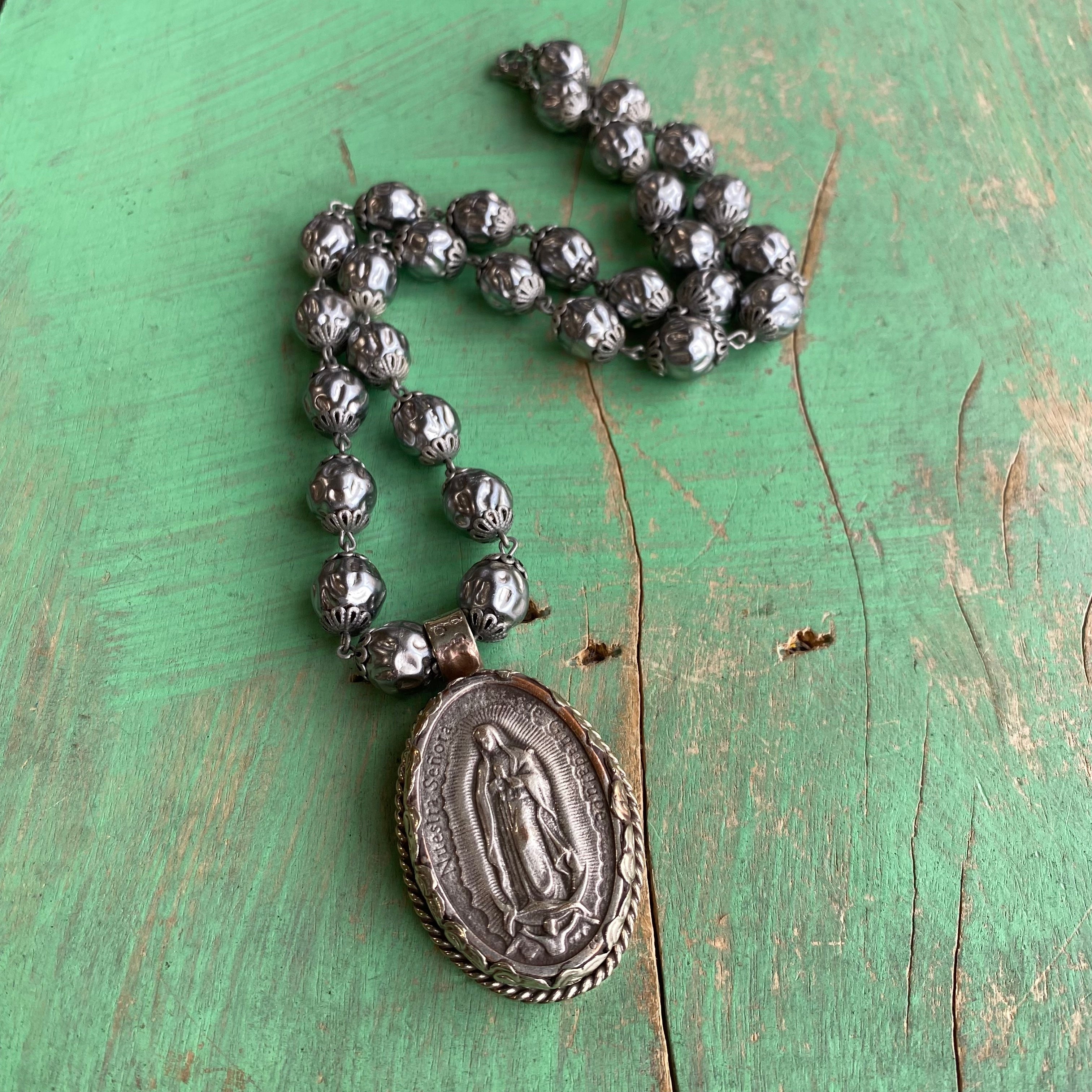 Guadalupe Grey Pearl Necklace and Earring Set