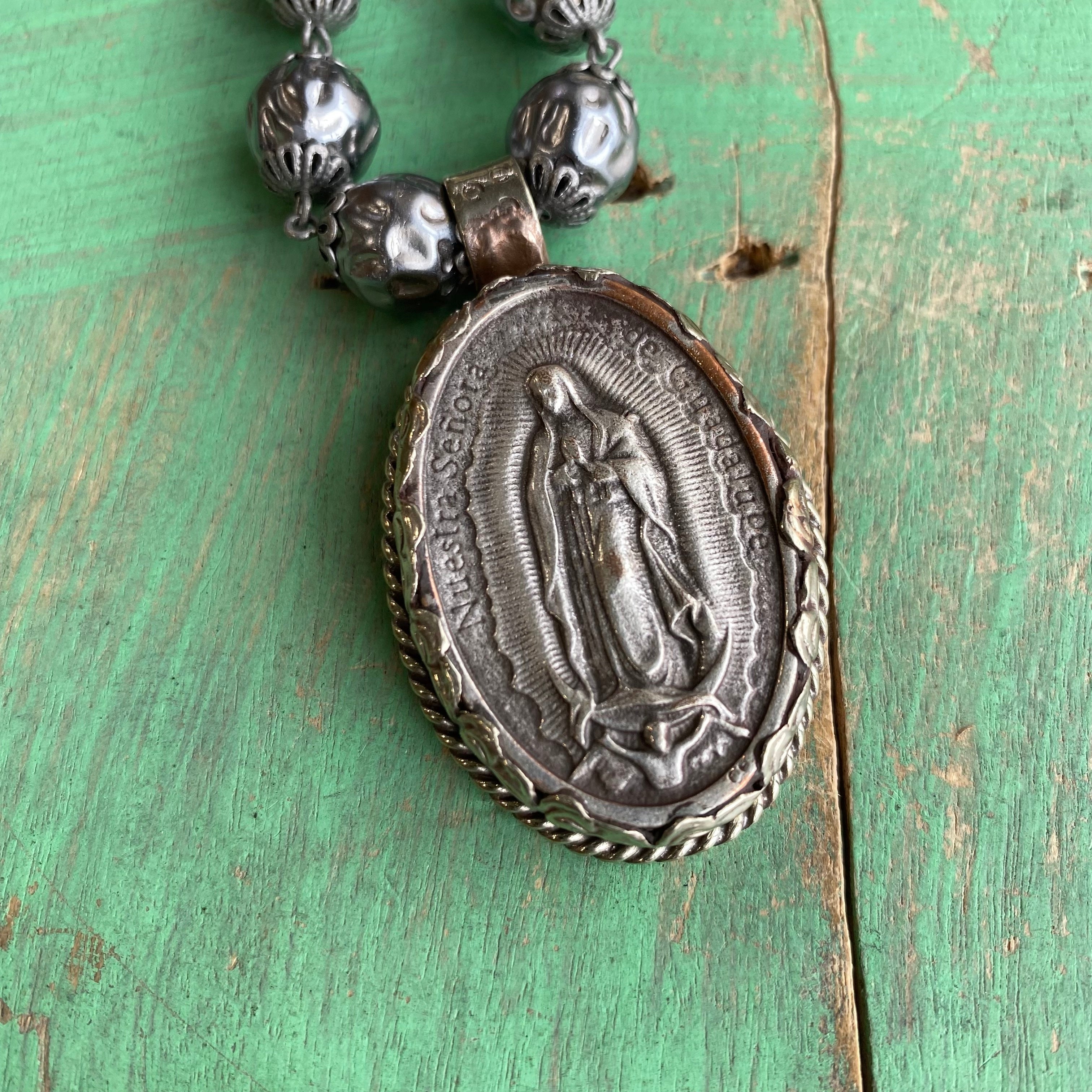 Guadalupe Grey Pearl Necklace and Earring Set