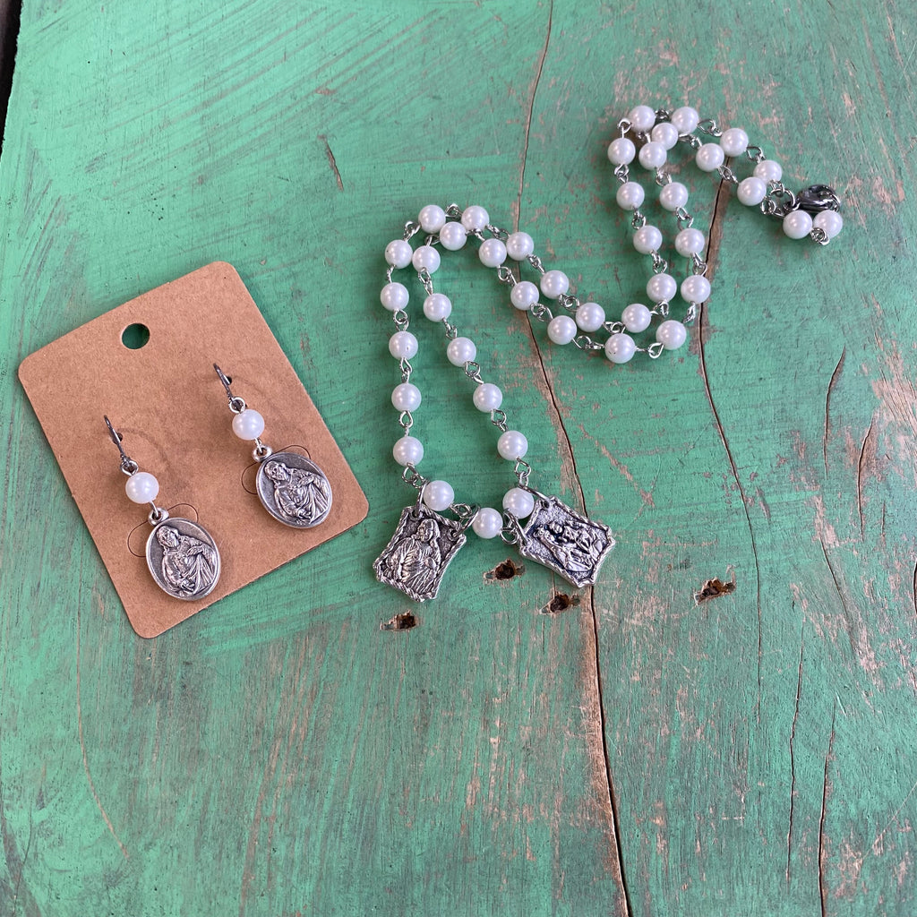 Italian Shell Pearl Scapular Necklace