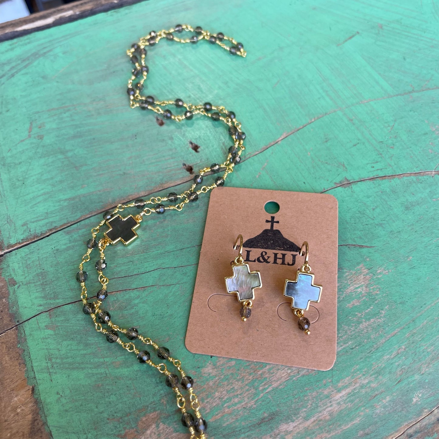 Mother of Pearl Cross Link Set