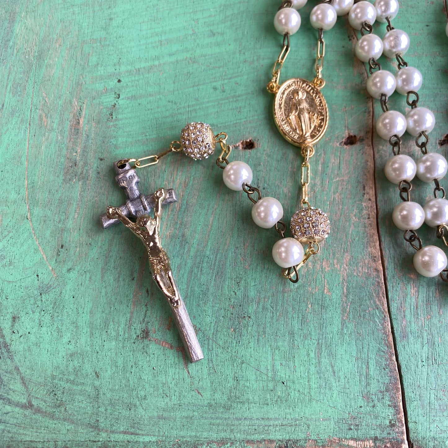 Vintage Elegance Pearl Rosary