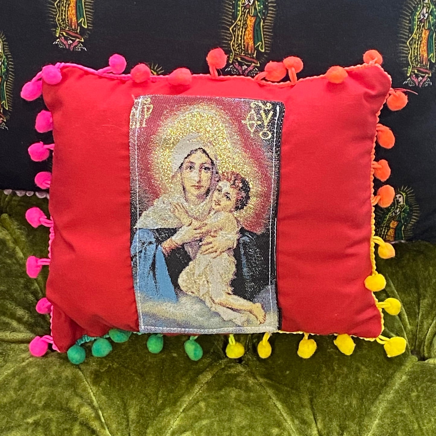 XS Saint Rosary Pillow