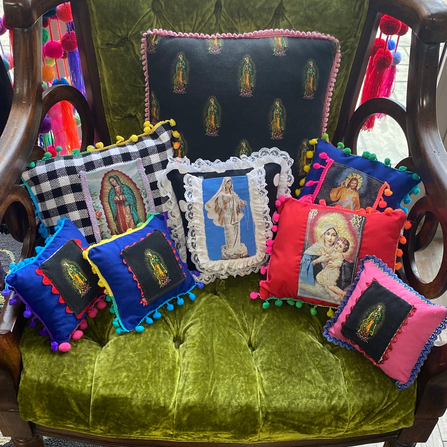 XS Saint Rosary Pillow
