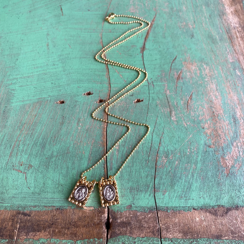 Two-Tone Scapular