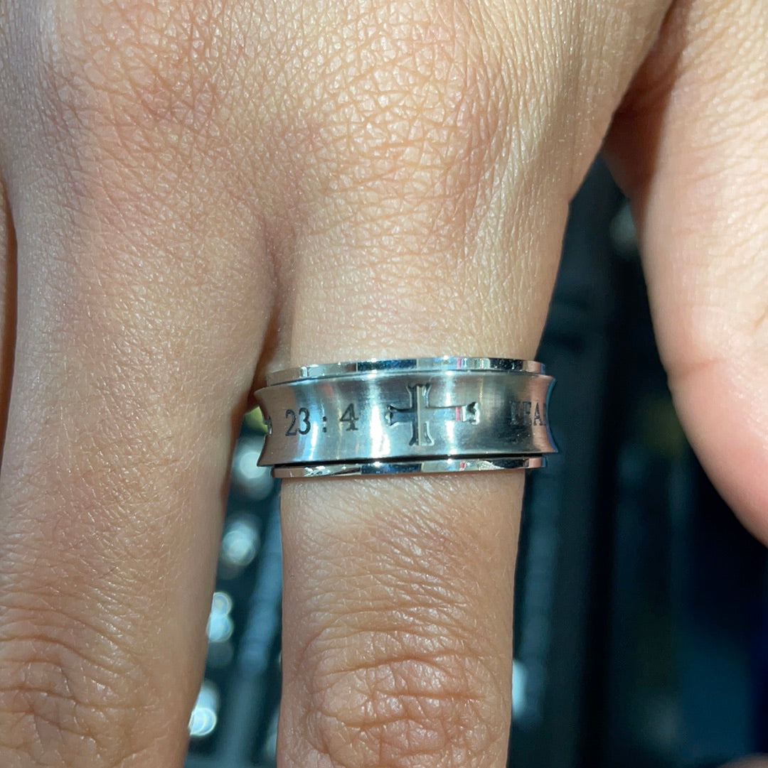 "Fear No Evil" 4 Cross Spinner Ring