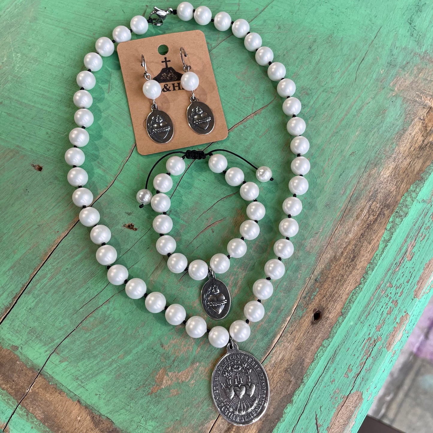 Pearl Holy Family Love Set