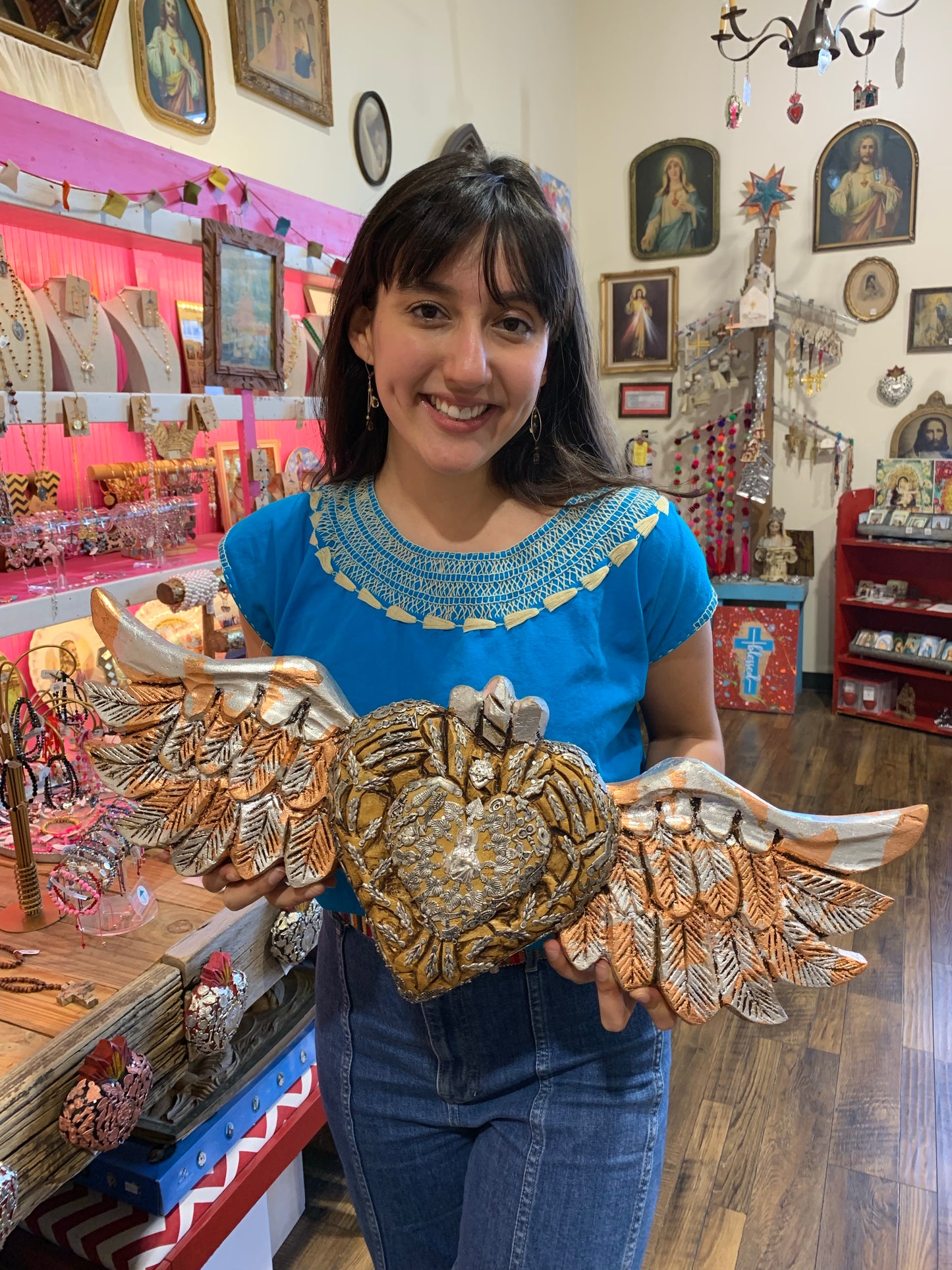 Milagros Corazon with Wooden Wings