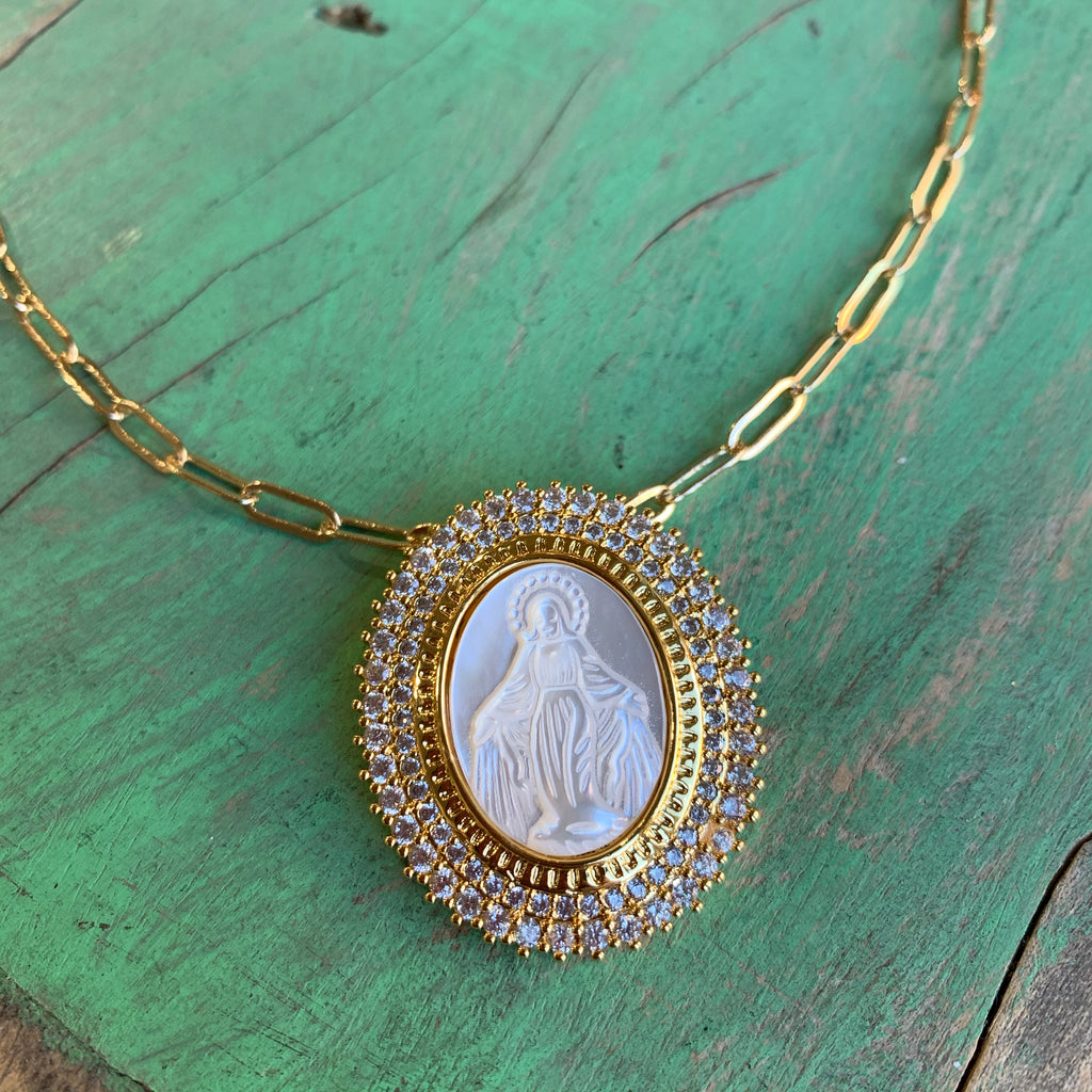 Mother of Pearl Pendant Necklace