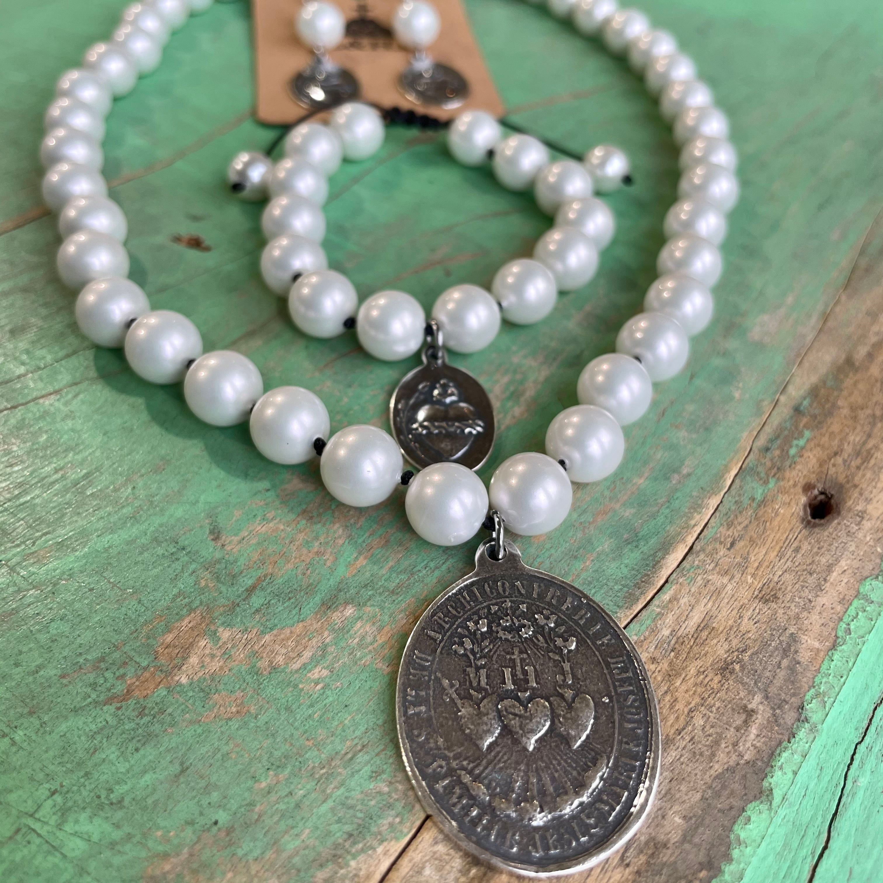 Pearl Holy Family Love Set
