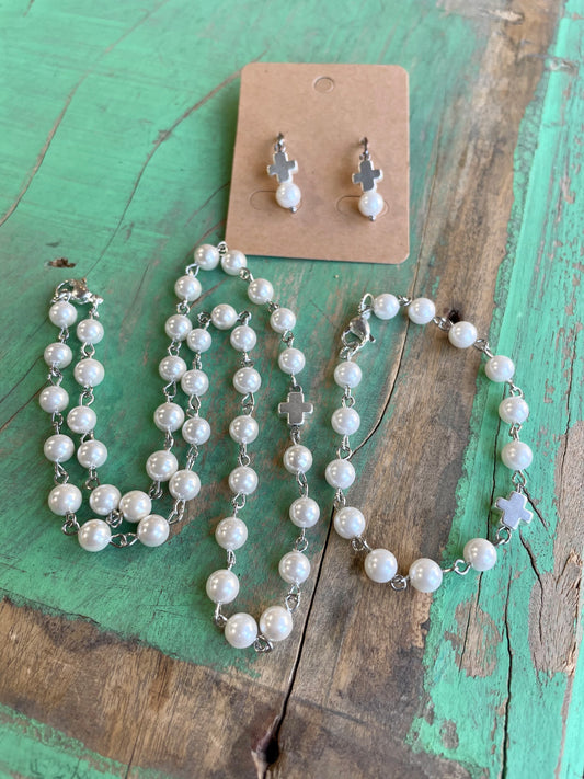 Simple Shell Pearl Set