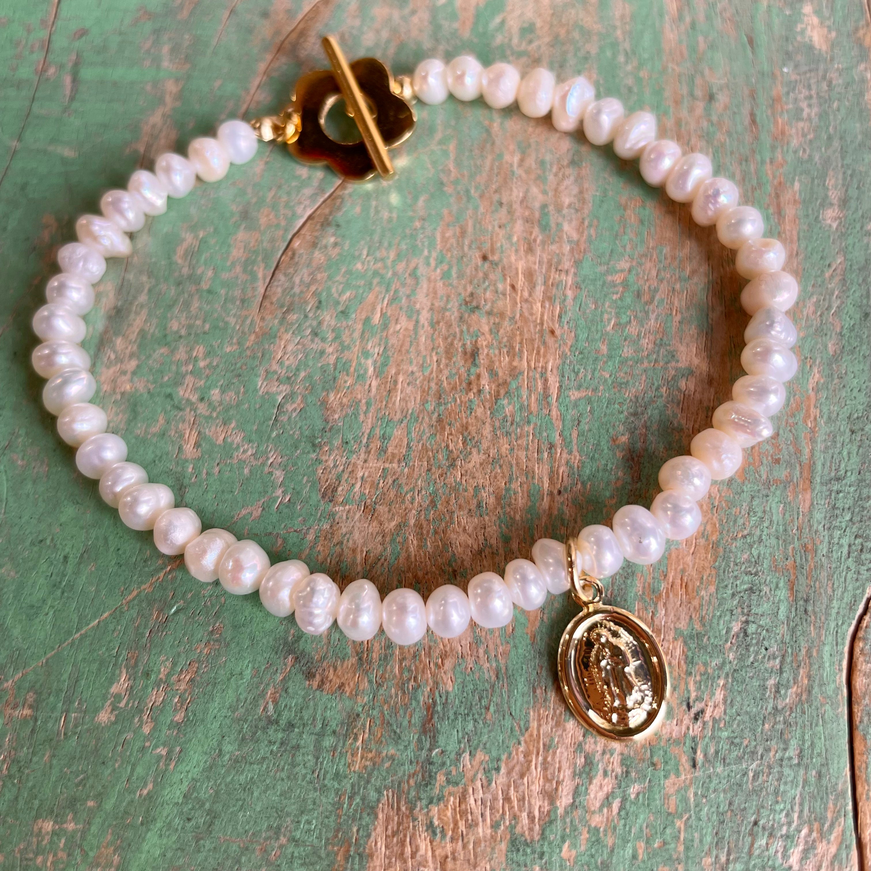 Dainty OLG Pearl Bracelet