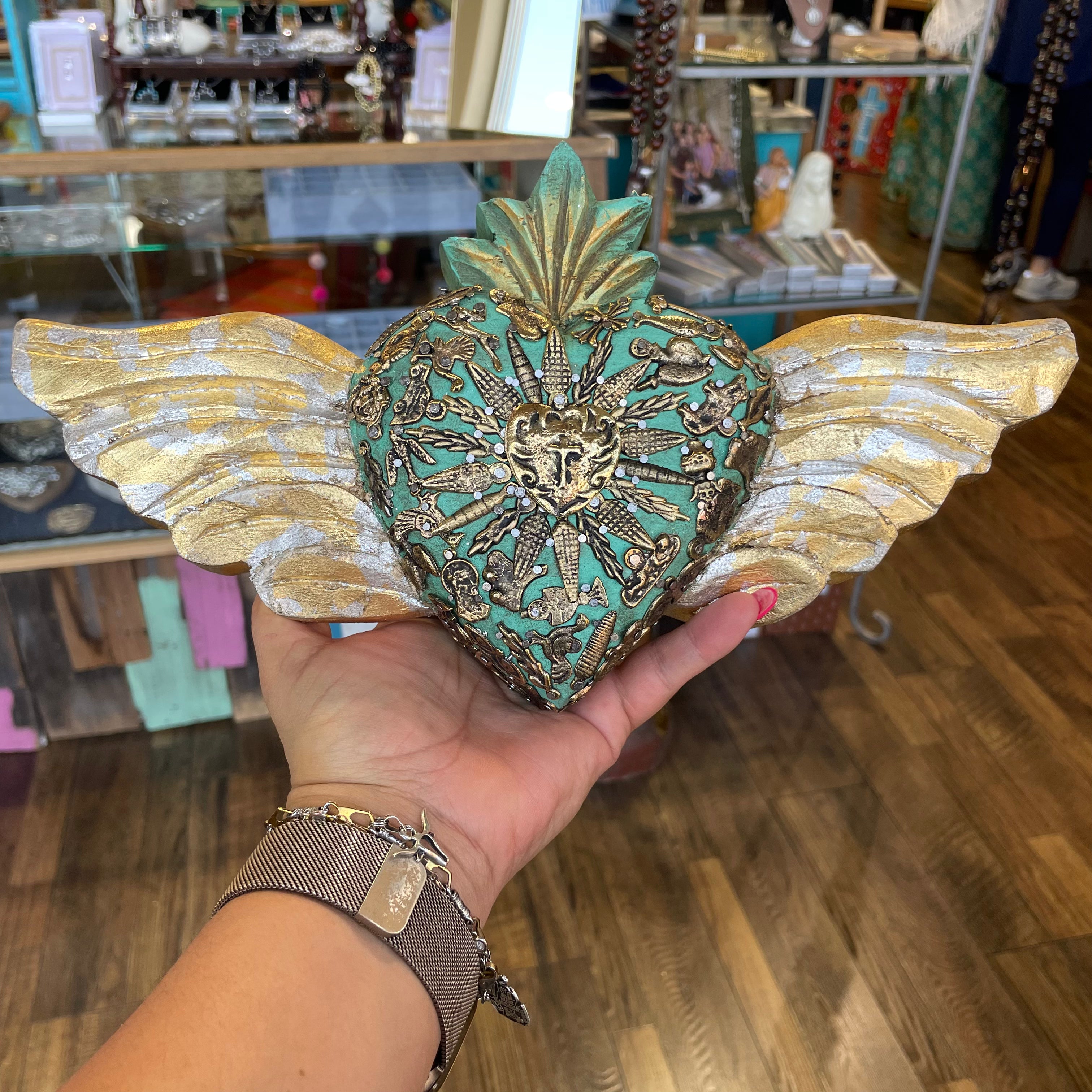 Milagros Corazon with Wooden Wings